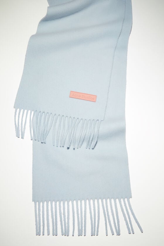 Acne Studios Wollschal mit Label in Rosa – Schmal Sonderangebot der Fabrik