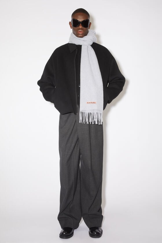 Acne Studios Schmaler Fransen-Schal aus Wolle Bis zu 55% Rabatt