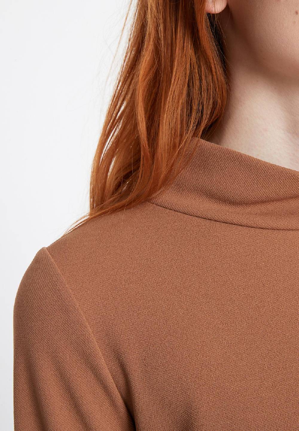 Ana Alcazar Schlichtes Kleid Sifyna Begrenzt auf 3 Tage