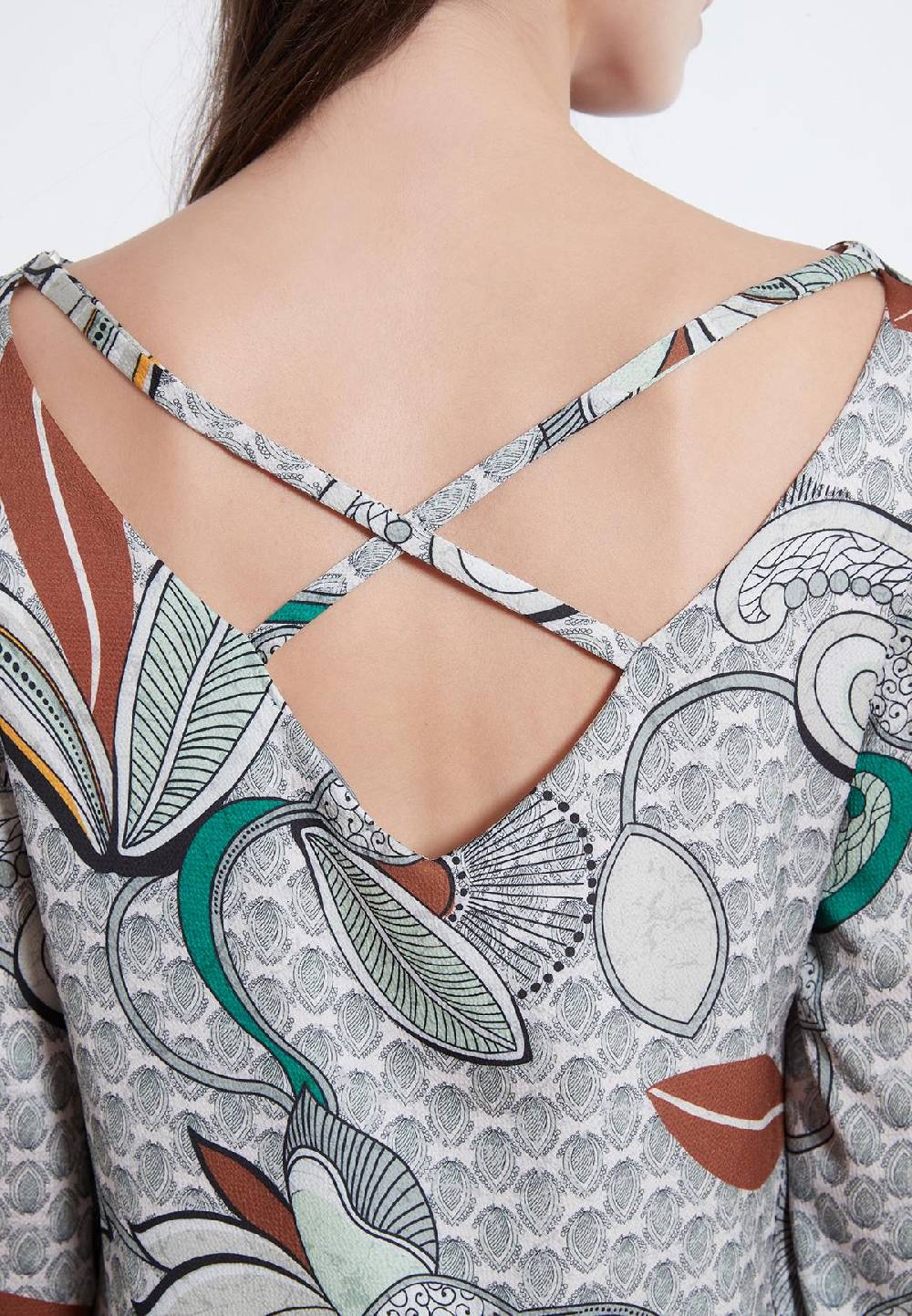 Ana Alcazar Ausschnitt Kleid Zesmy Letzter Tag