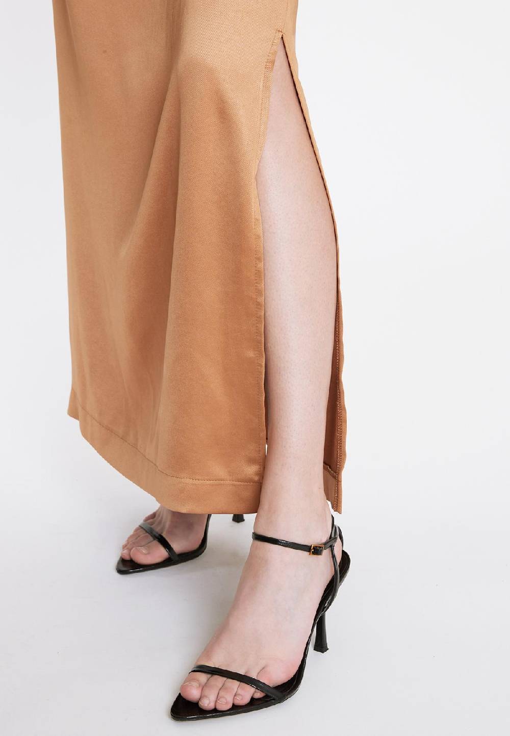 Ana Alcazar Neckholderkleid Pahamy Riesige Rabatte