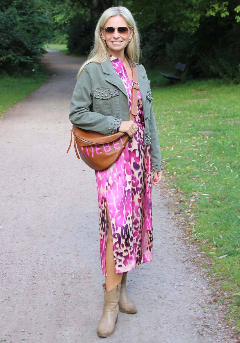 Miss Goodlife Dress Pink Leo Midi Günstiger Verkauf