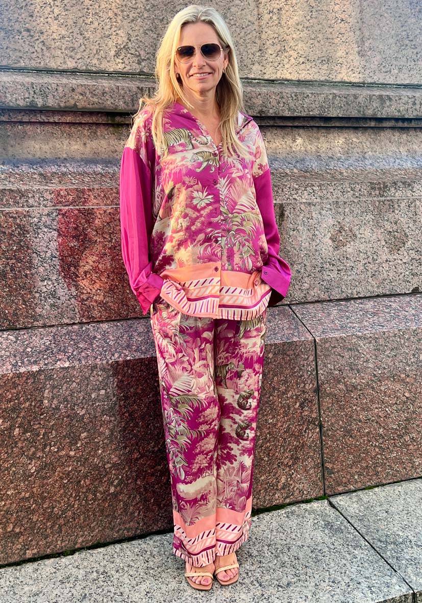 Miss Goodlife Blouse Tiger in the jungle – berry Kauf eins, bekomm eins gratis