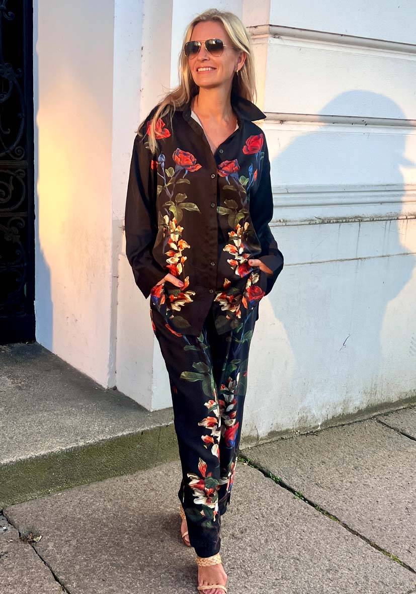 Miss Goodlife Blouse Roses black Neueste Stile