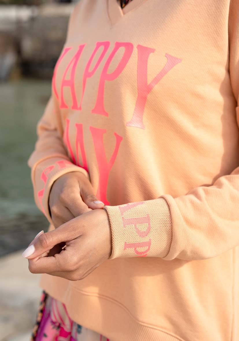Miss Goodlife V-Neck Happy Day – puder Rabatte dieses Monats