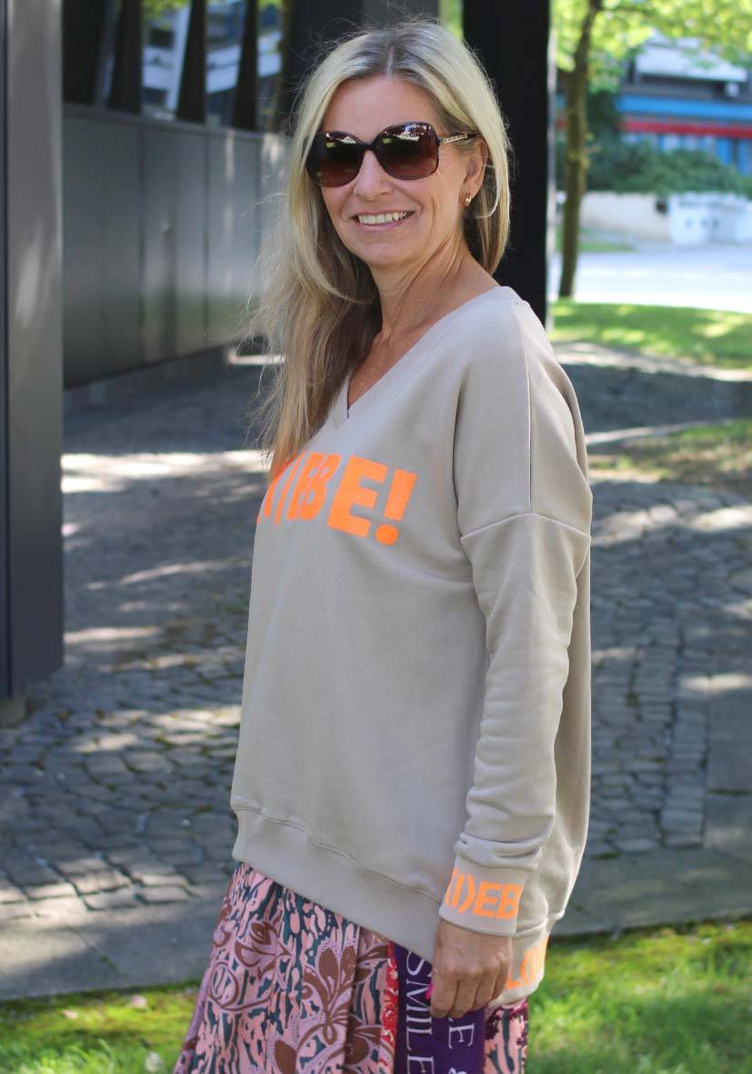 Miss Goodlife V-Neck L(i)ebe – sand Blitzverkäufe