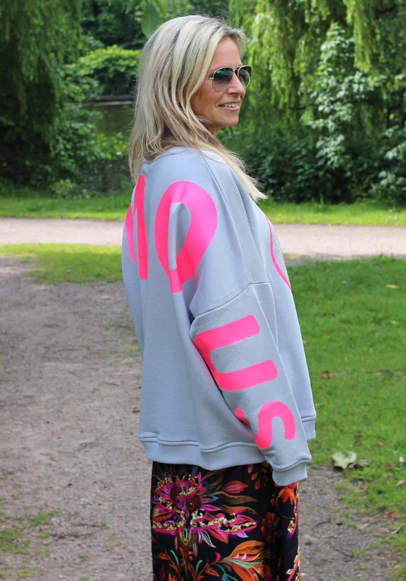 Miss Goodlife Roundneck Heartface Famous Strass – grey Black Friday