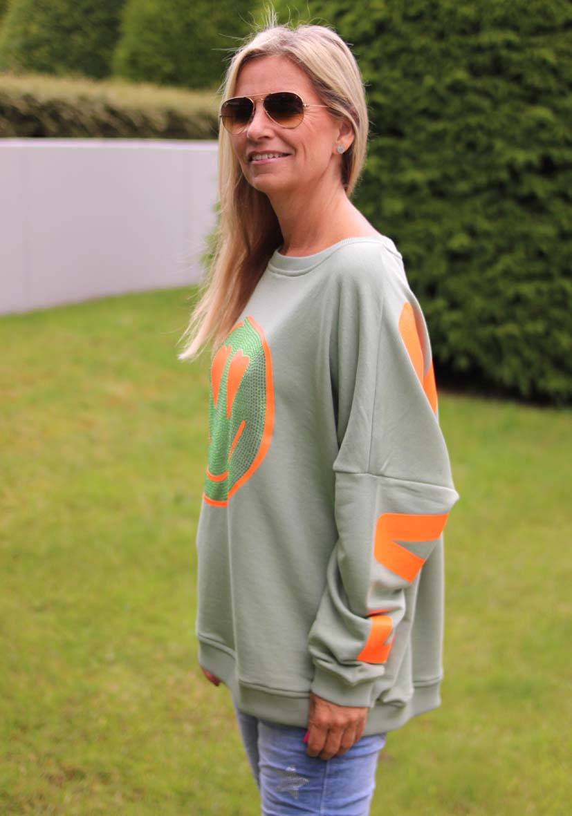 Miss Goodlife Roundneck Famous Heartface Strass – almond Muttertagsangebot