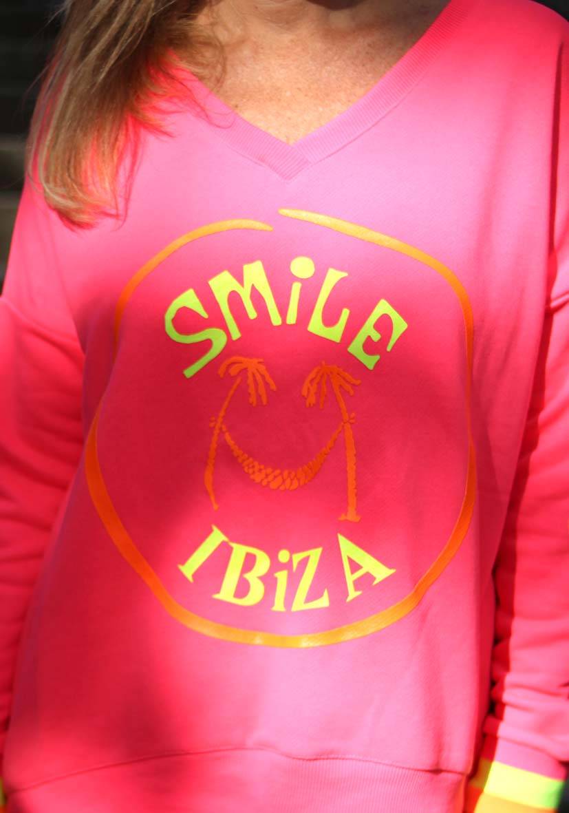 Miss Goodlife V-Neck Smile Ibiza – neonpink Kostenlose Rückgabe