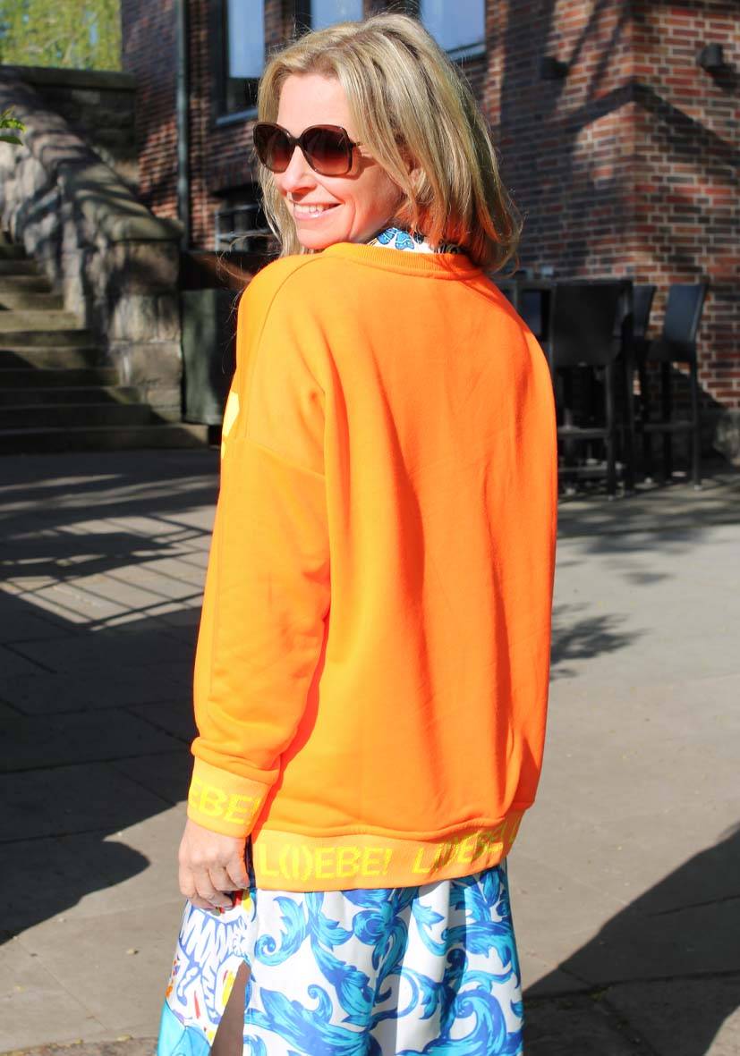 Miss Goodlife V-Neck L(i)ebe Glitter – neonorange Letzte 2 Tage