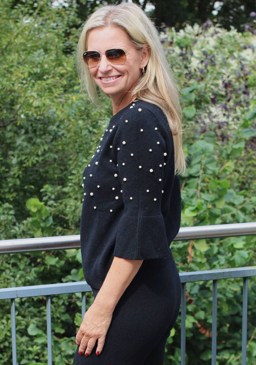 Miss Goodlife Pullover Pearl Roundneck – black Preisnachlass