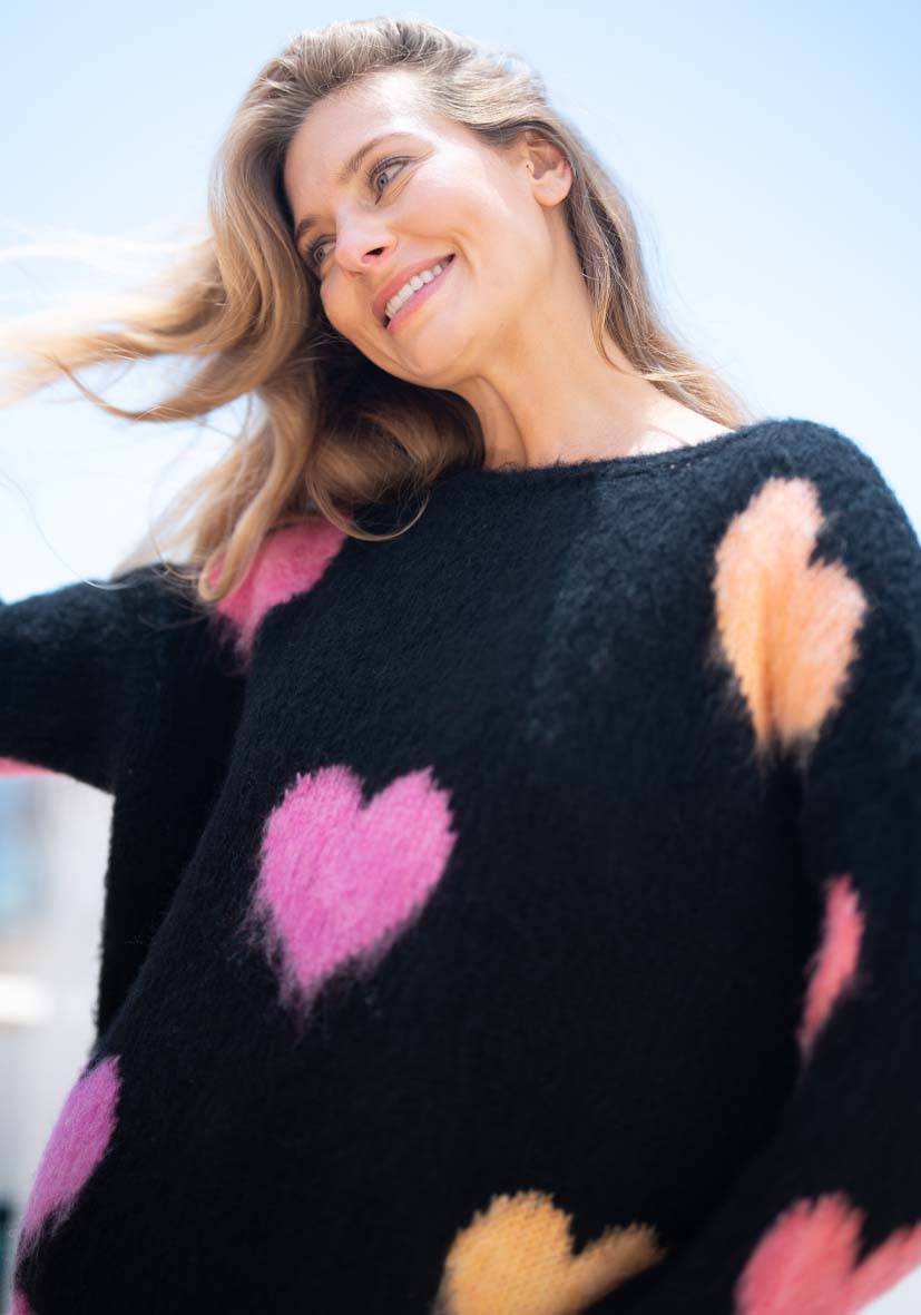 Miss Goodlife Pullover Hearts allover – black Osterangebot