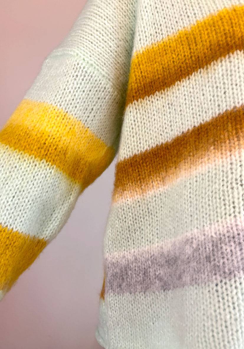 Miss Goodlife Pullover gebrushed mit multicolor Stripes – mint Saisonale Angebote