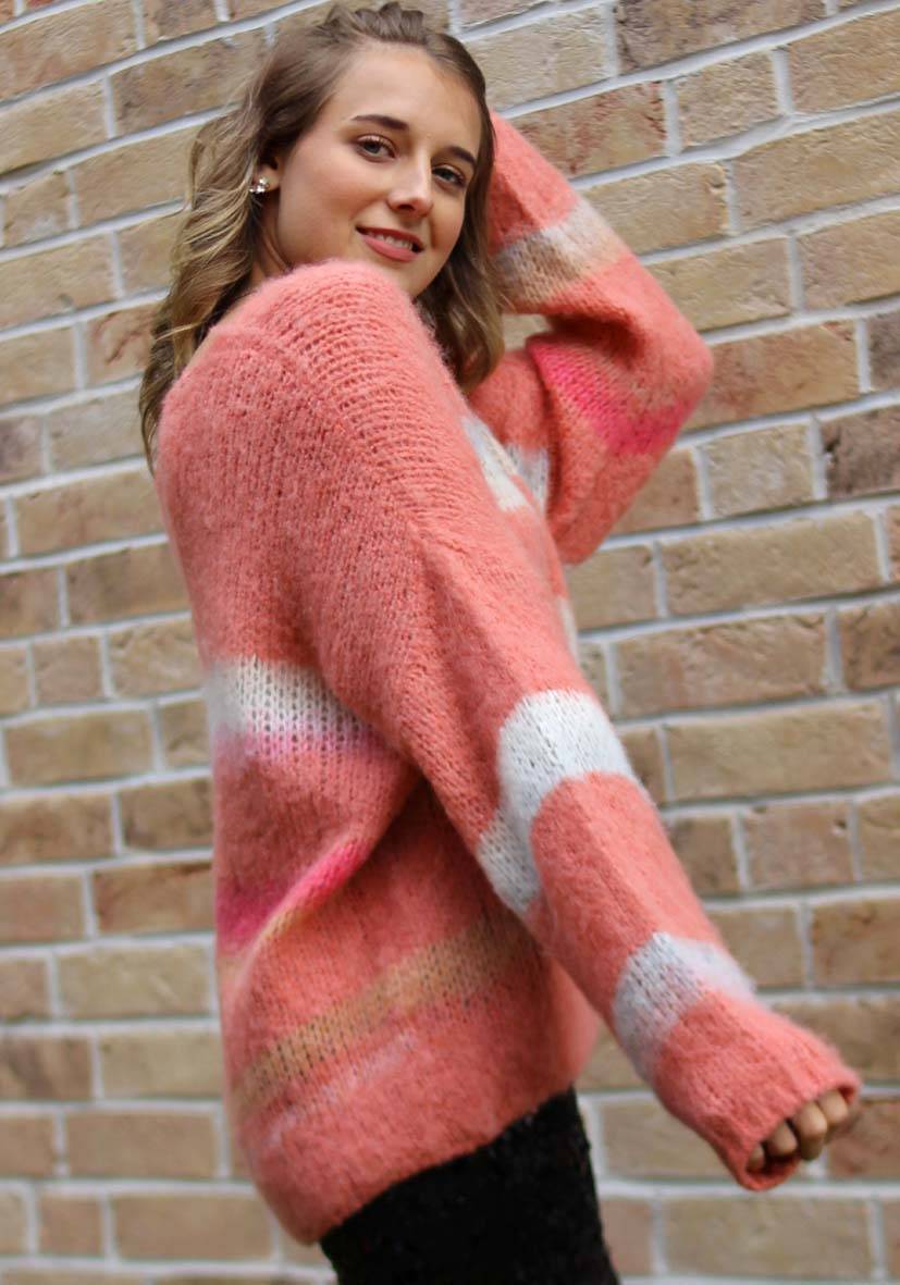 Miss Goodlife Pullover mit multicolor Stripes – apricot Kauf eins, bekomm eins gratis
