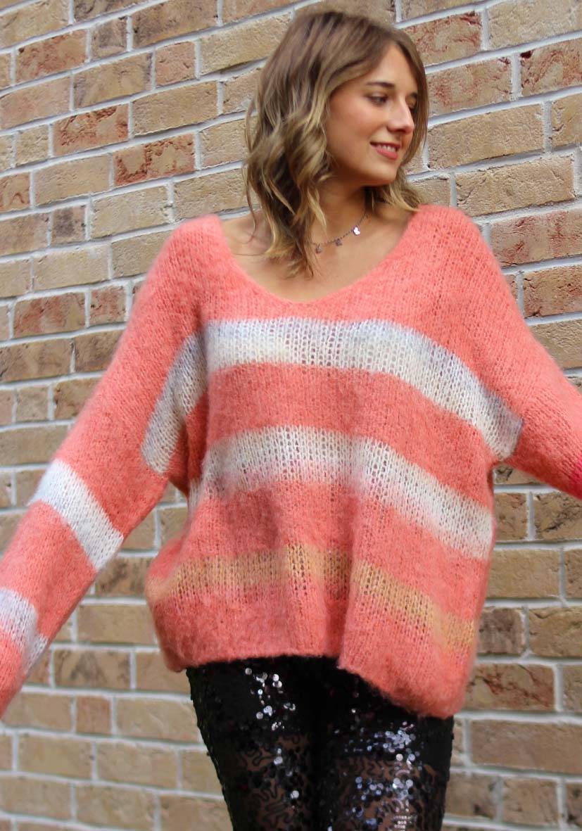 Miss Goodlife Pullover mit multicolor Stripes – apricot Kauf eins, bekomm eins gratis