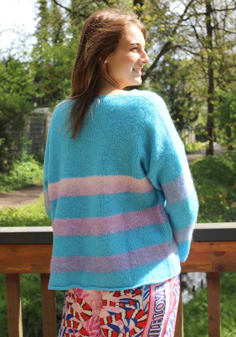 Miss Goodlife Pullover mit multicolor Stripes – lightblue Tägliche Deals