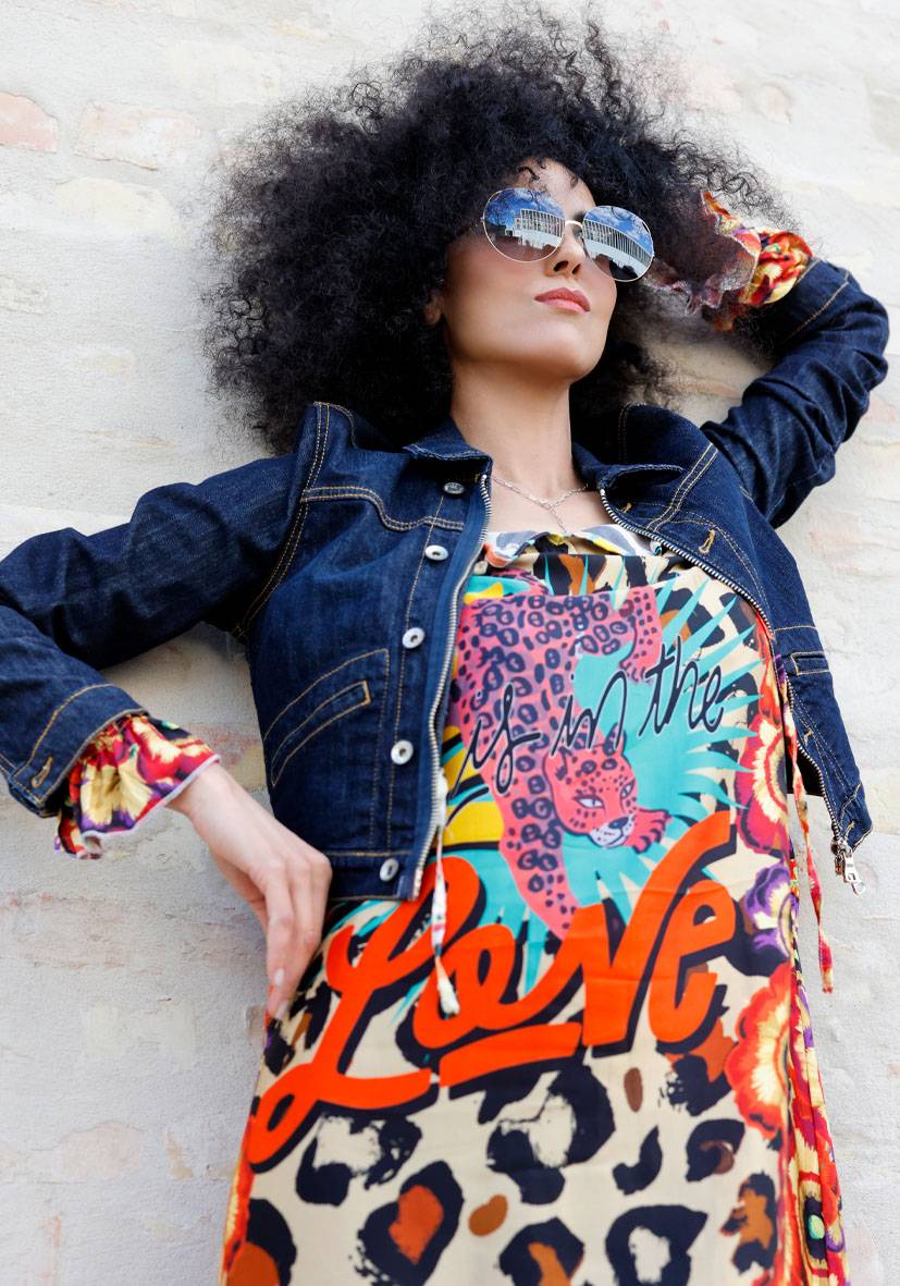 Miss Goodlife Kurze Jeansjacke 50% Rabatt mit kostenlosem Versand