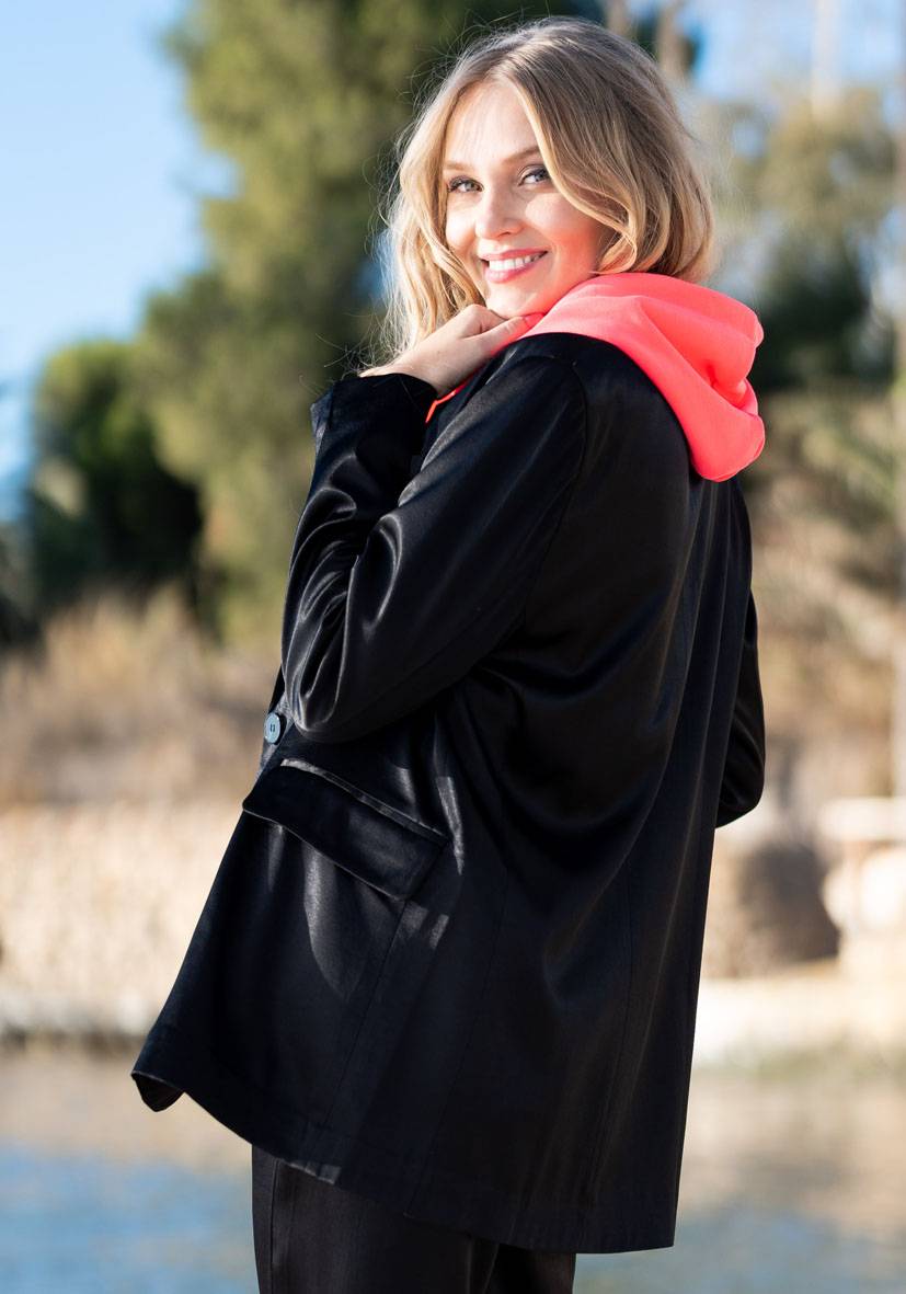Miss Goodlife Blazer Satin – black Auslauf
