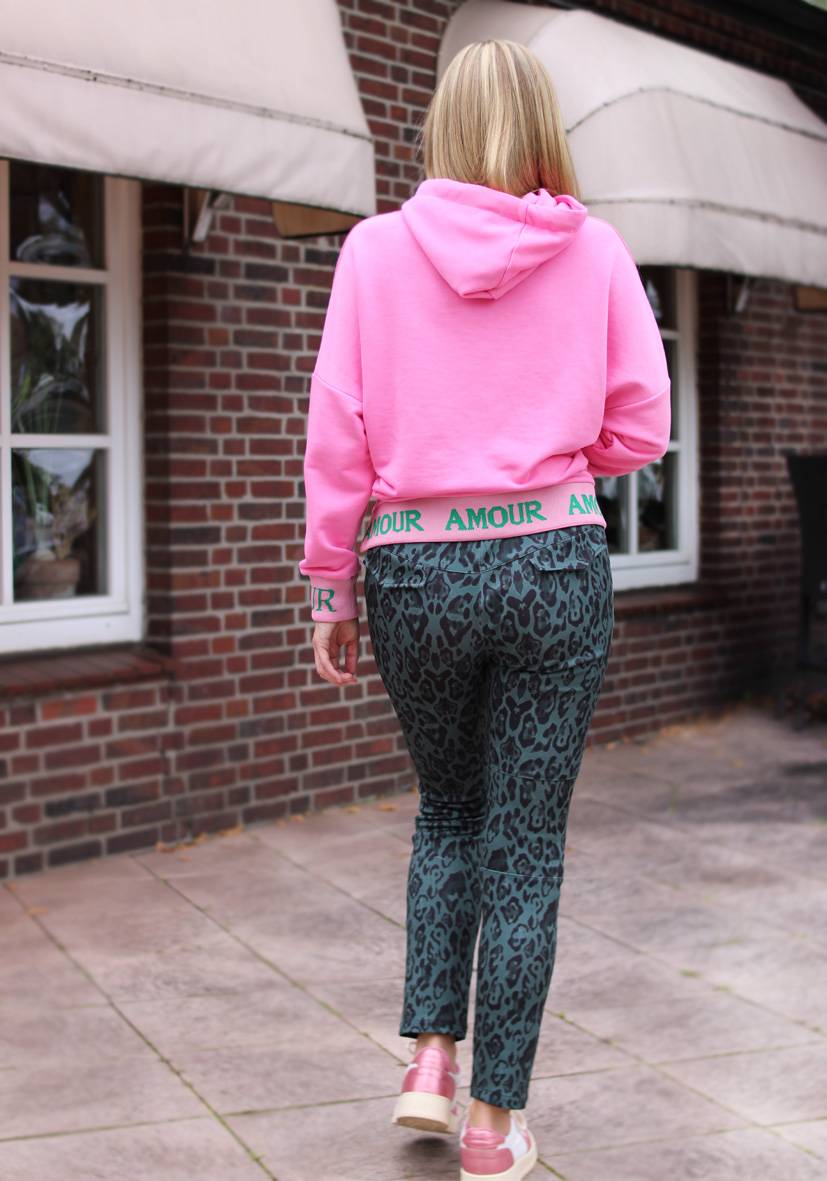 Miss Goodlife Jog-Pants Fancy Leo – green Top Angebot