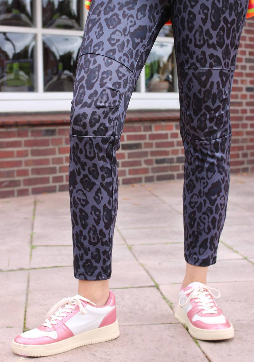Miss Goodlife Jog-Pants Fancy Leo – anthracite Online Outlet