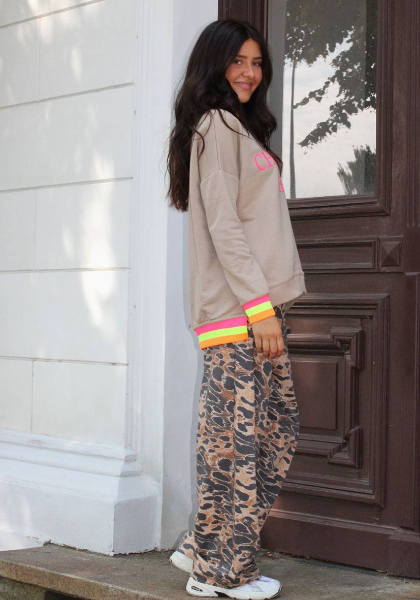 Miss Goodlife Pants Fancy Leo – blurred brown Bestseller