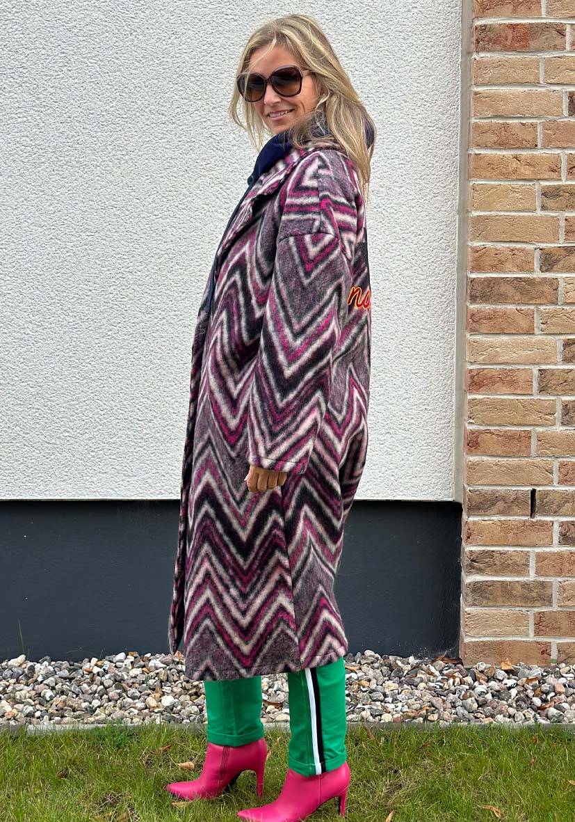 Miss Goodlife Mantel Namasté Zig Zag – black/berry/sand Riesige Rabatte