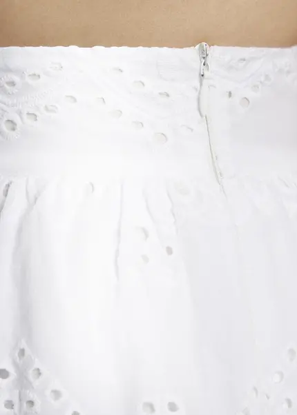 Nicowa Embroidered ruffle skirt - RALICINO in WHITEarticle number NC9A12601011E-004 Kauf eins, bekomm eins gratis