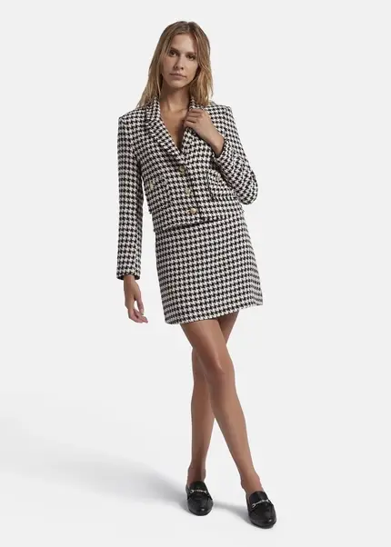 Nicowa Cropped blazer made of bouclé BAGIWO in BLACK MULTICOLORarticle number NC8A22505019E-002 Osterangebot
