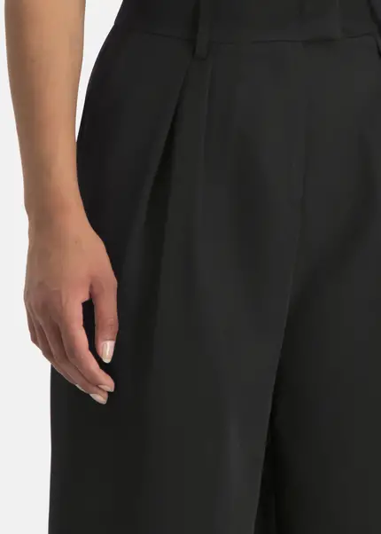 Nicowa Plain pleated trousers - RONICA in BLACKarticle number NC7A12038019E-002 Schlussverkauf