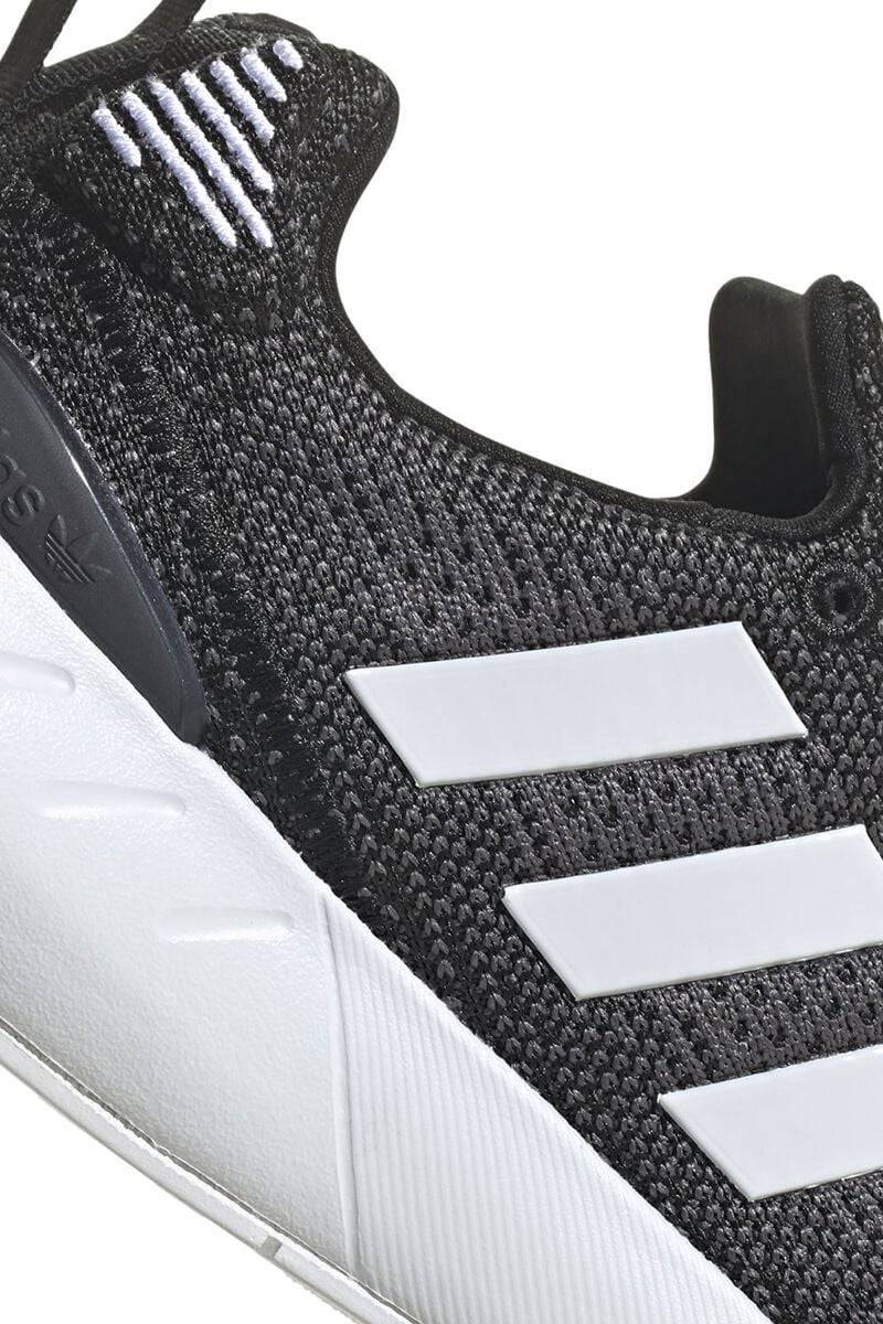 EMP "Swift Run 22 W" Sneaker schwarz von Adidas Neueste Mode