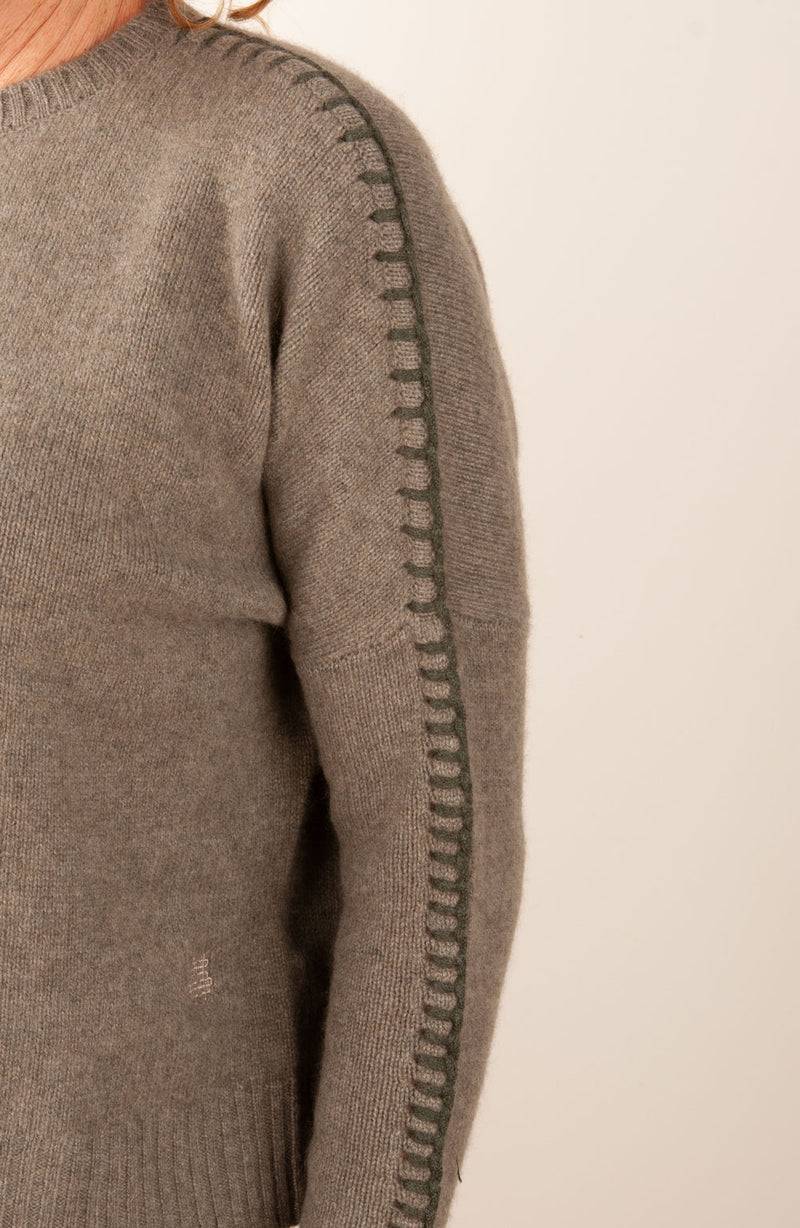 Kujten Kaschmir Pullover „Stitching“ Khaki Neuheiten
