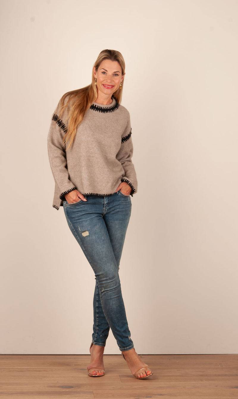 Grace Pullover Beige | Schwarz Outlet