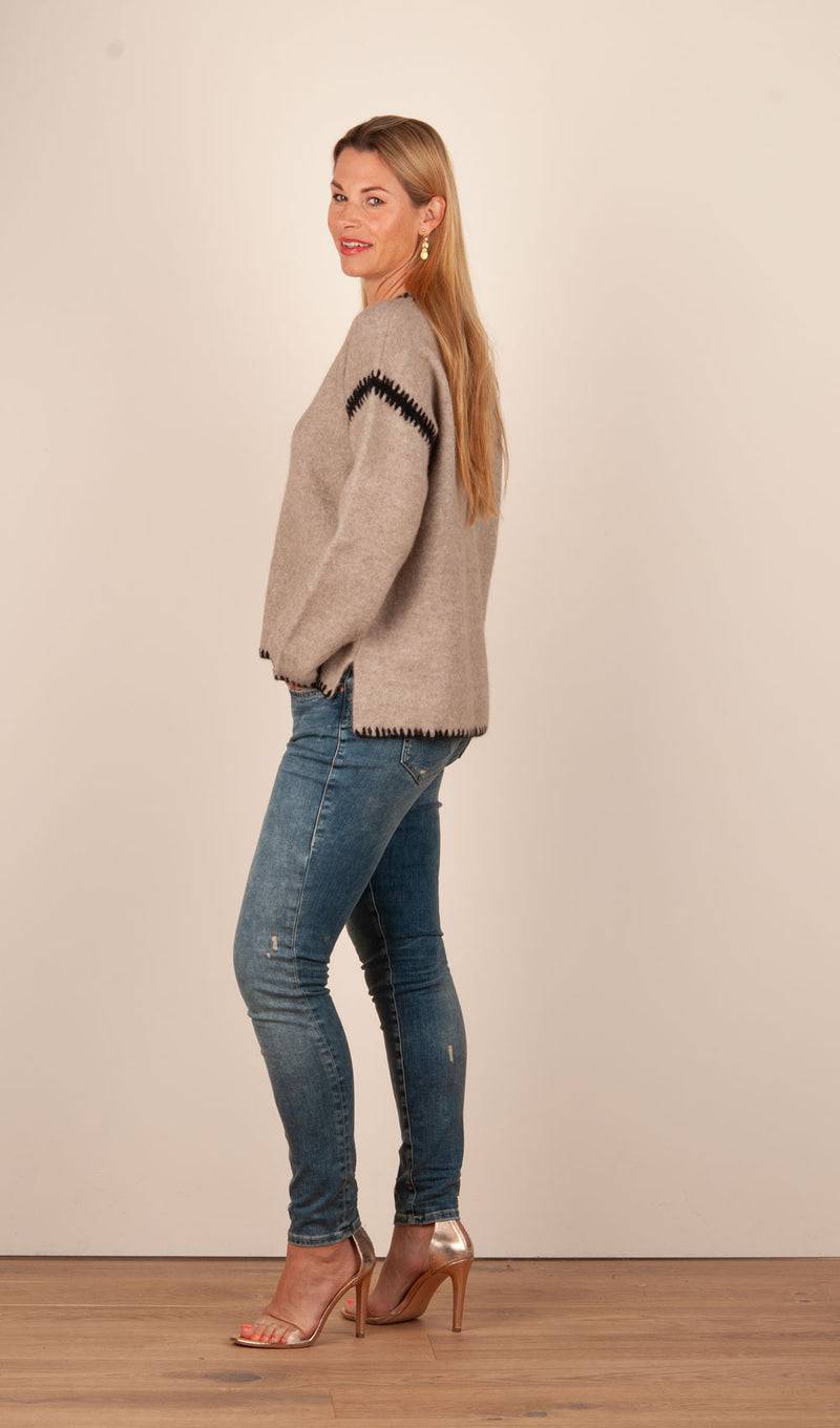 Grace Pullover Beige | Schwarz Outlet