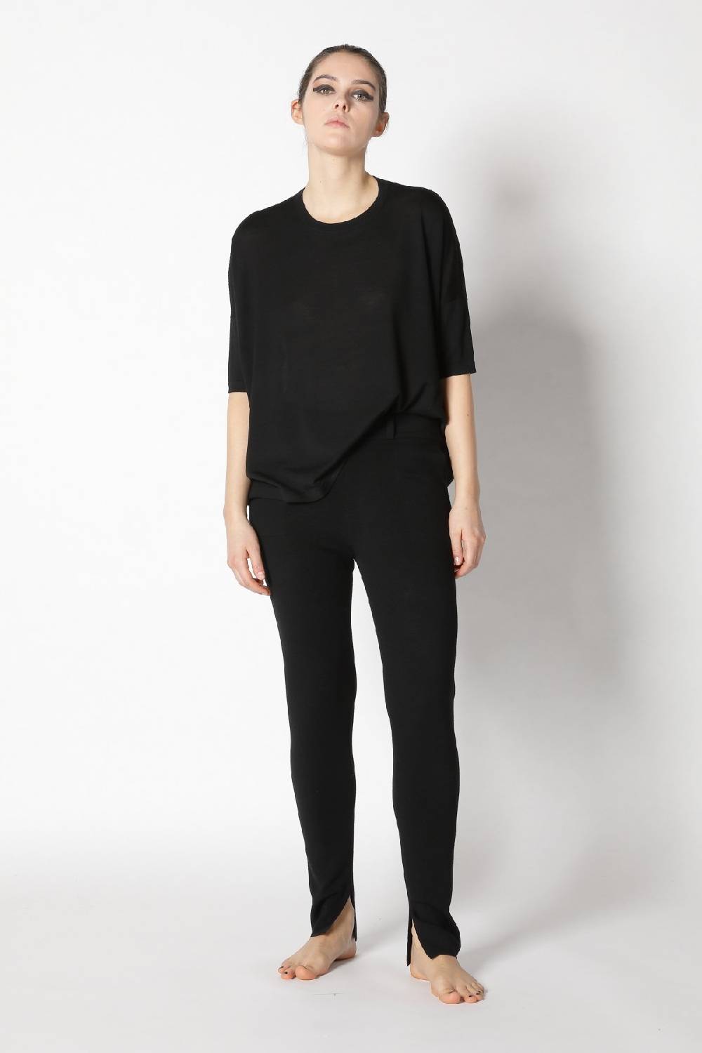 Sminfinity flowing cape jumper + milano slim cut pants JETZT KAUFEN
