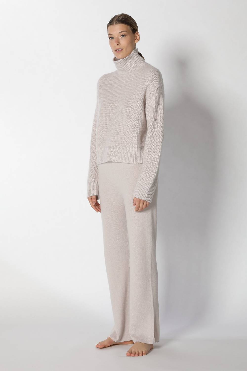 Sminfinity pure icon rib turtle + pure slitted pants Outlet
