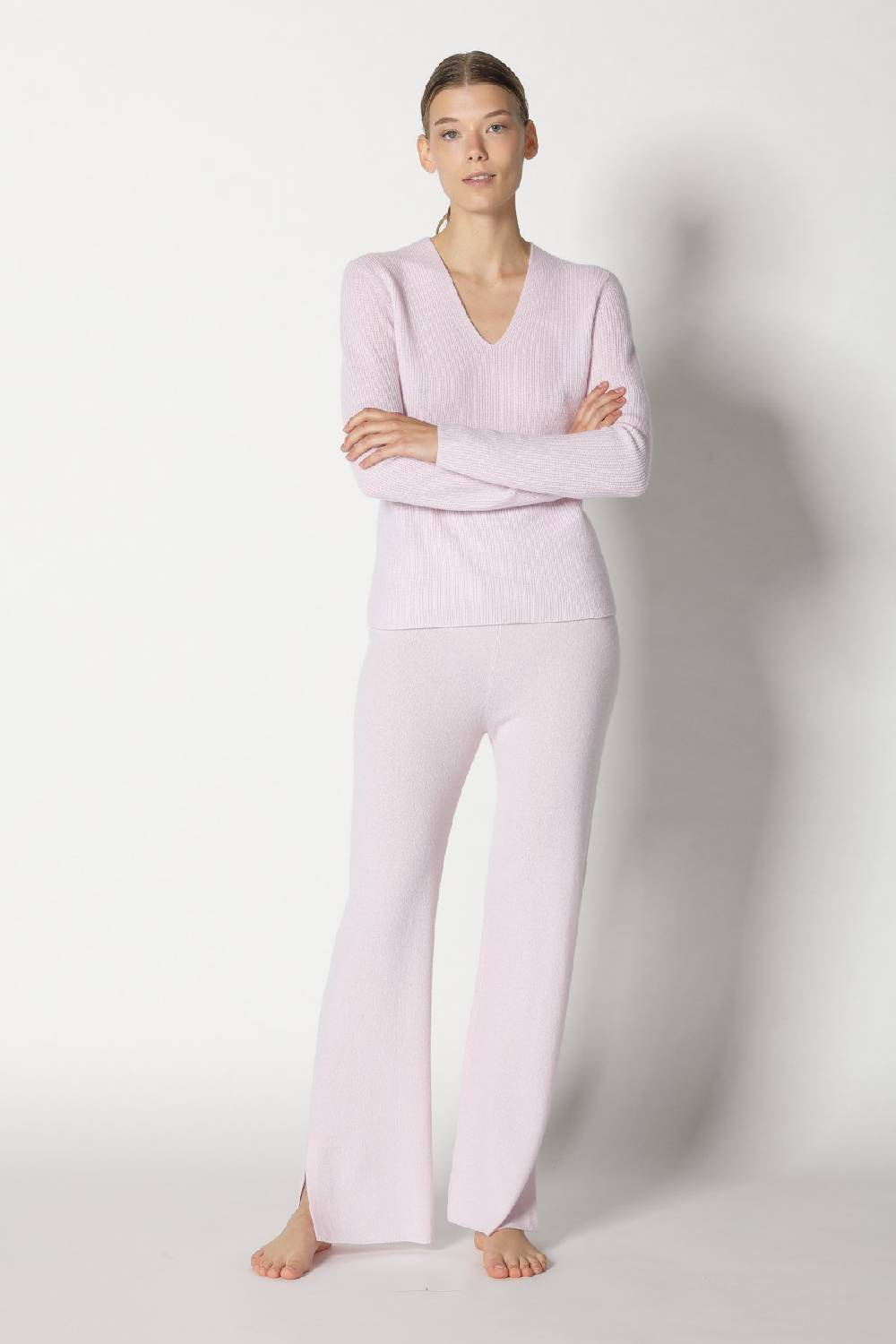 Sminfinity pure fitted V neck + pure slitted pants Fabrikverkauf