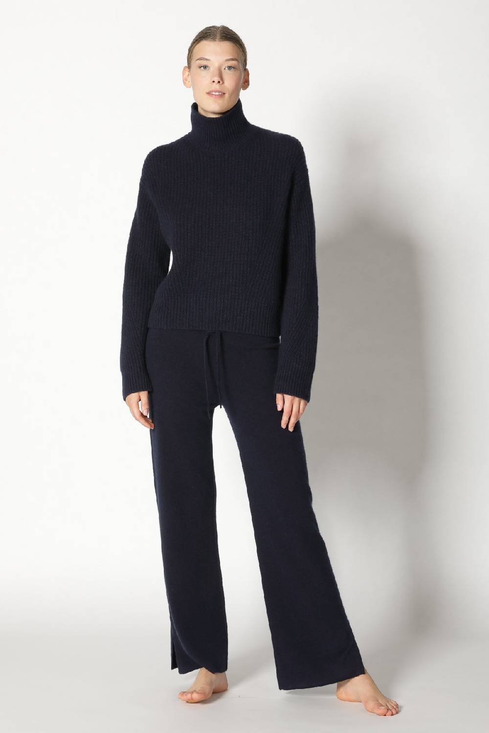 Sminfinity pure icon rib turtle + pure slitted pants Große Rabatte