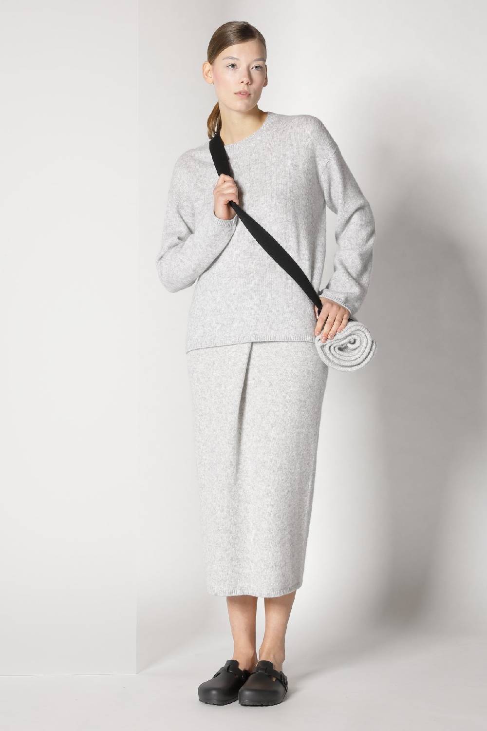 Sminfinity blurry ribbed scarf + blurry crew jumper + blurry tulip skirt Saisonale Angebote