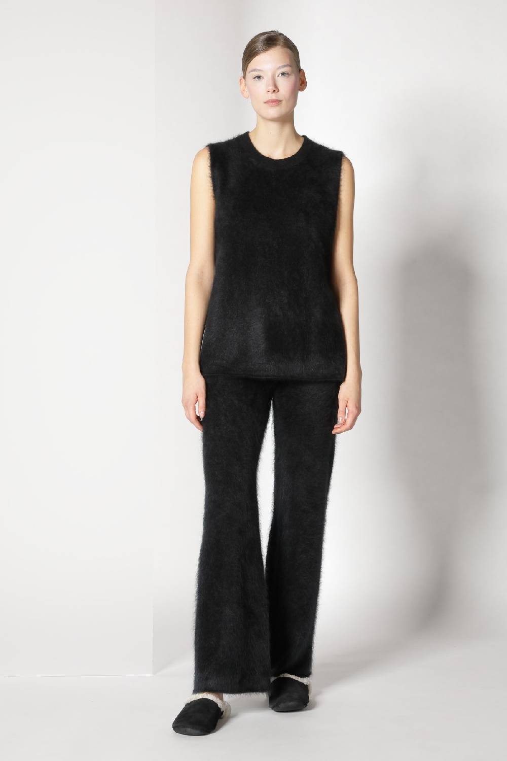Sminfinity furry triangle scarf + furry A top + furry pants Fabrikladen