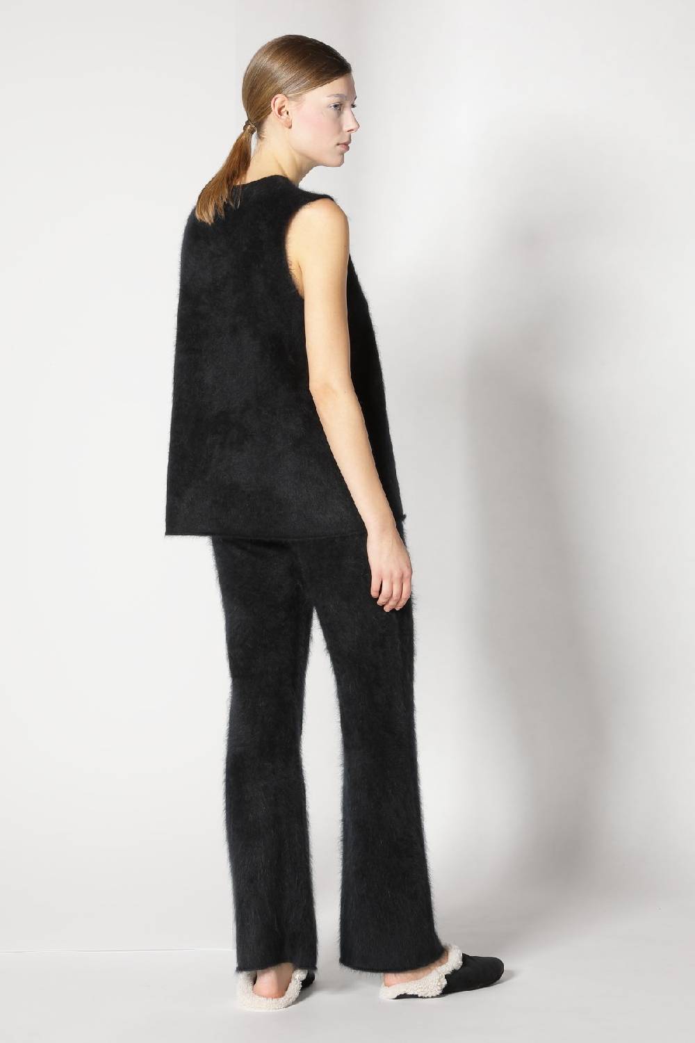 Sminfinity furry triangle scarf + furry A top + furry pants Fabrikladen