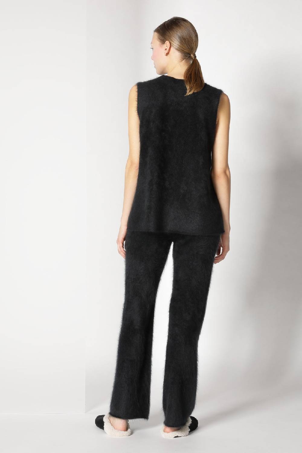 Sminfinity furry triangle scarf + furry A top + furry pants Fabrikladen