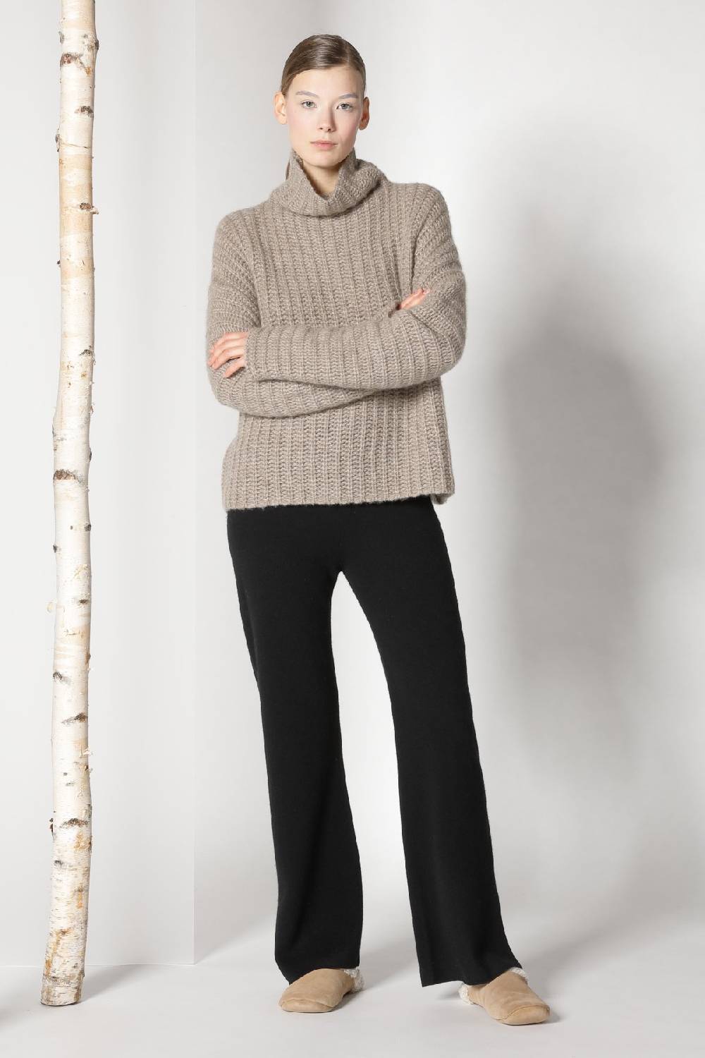 Sminfinity fluffy ribbed turtleneck jumper + pure slitted pants Großer Ausverkauf