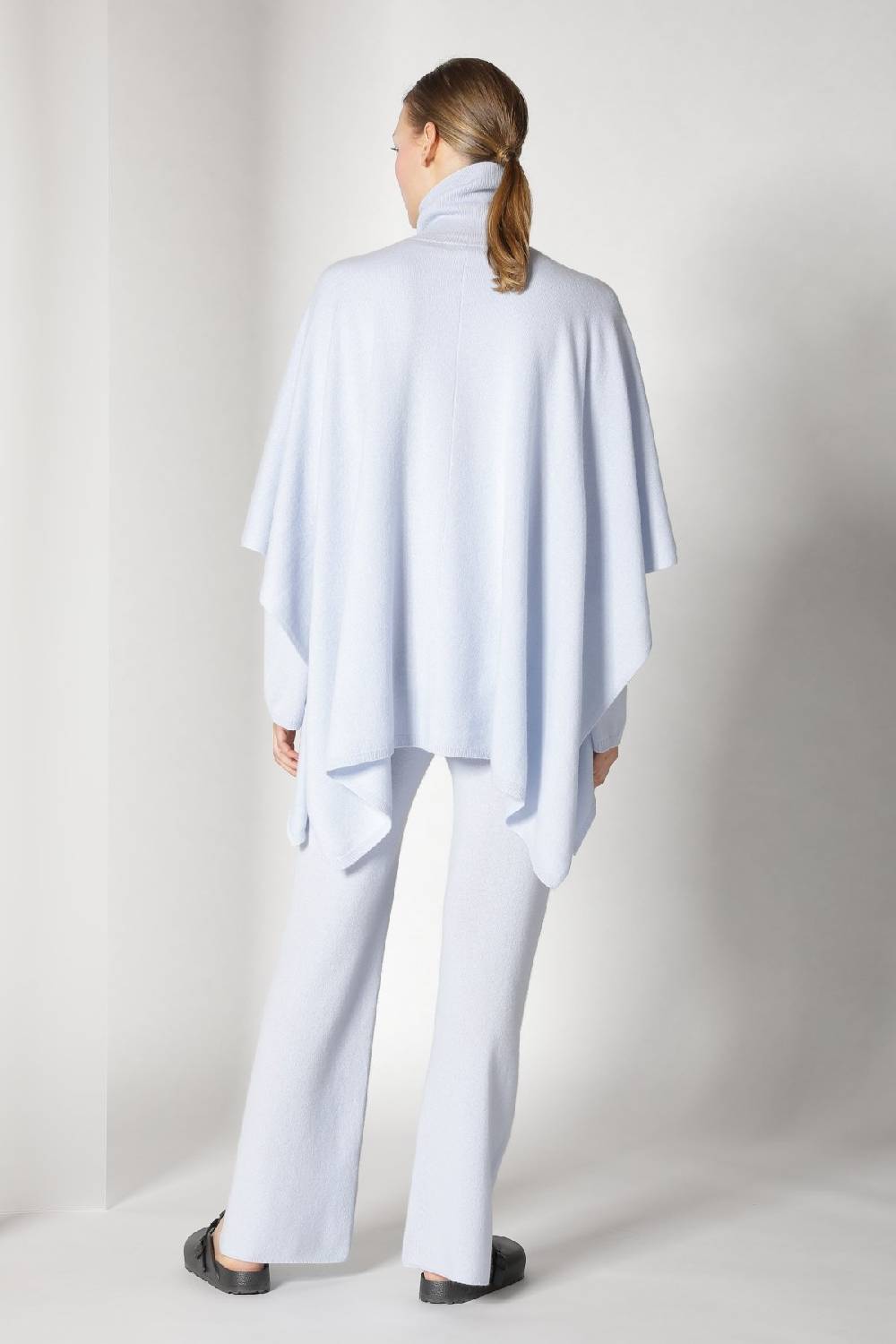 Sminfinity pure cape turtle + pure V jumper + pure slitted pants Muttertagsangebot