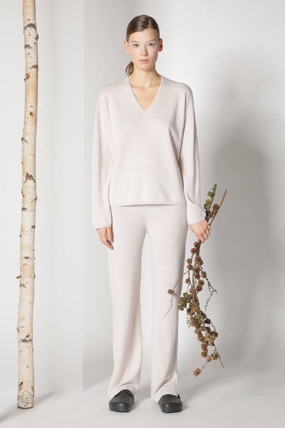 Sminfinity pure V jumper + pure slitted pants Vatertagsangebot