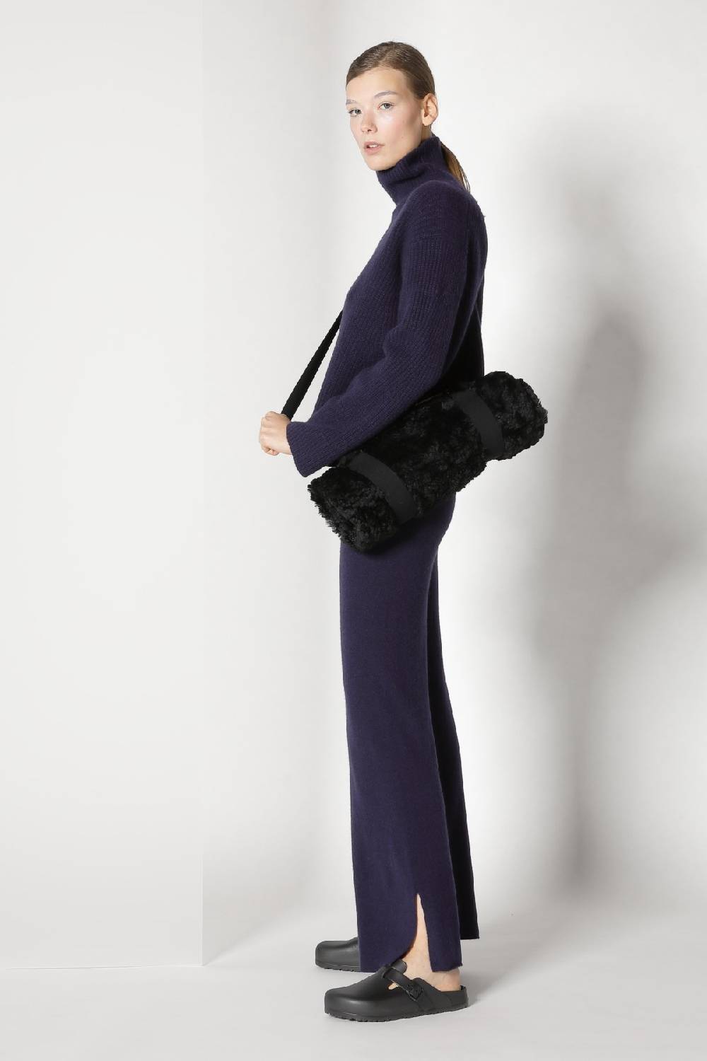 Sminfinity pure icon rib turtle + pure slitted pants Jubiläumsangebot