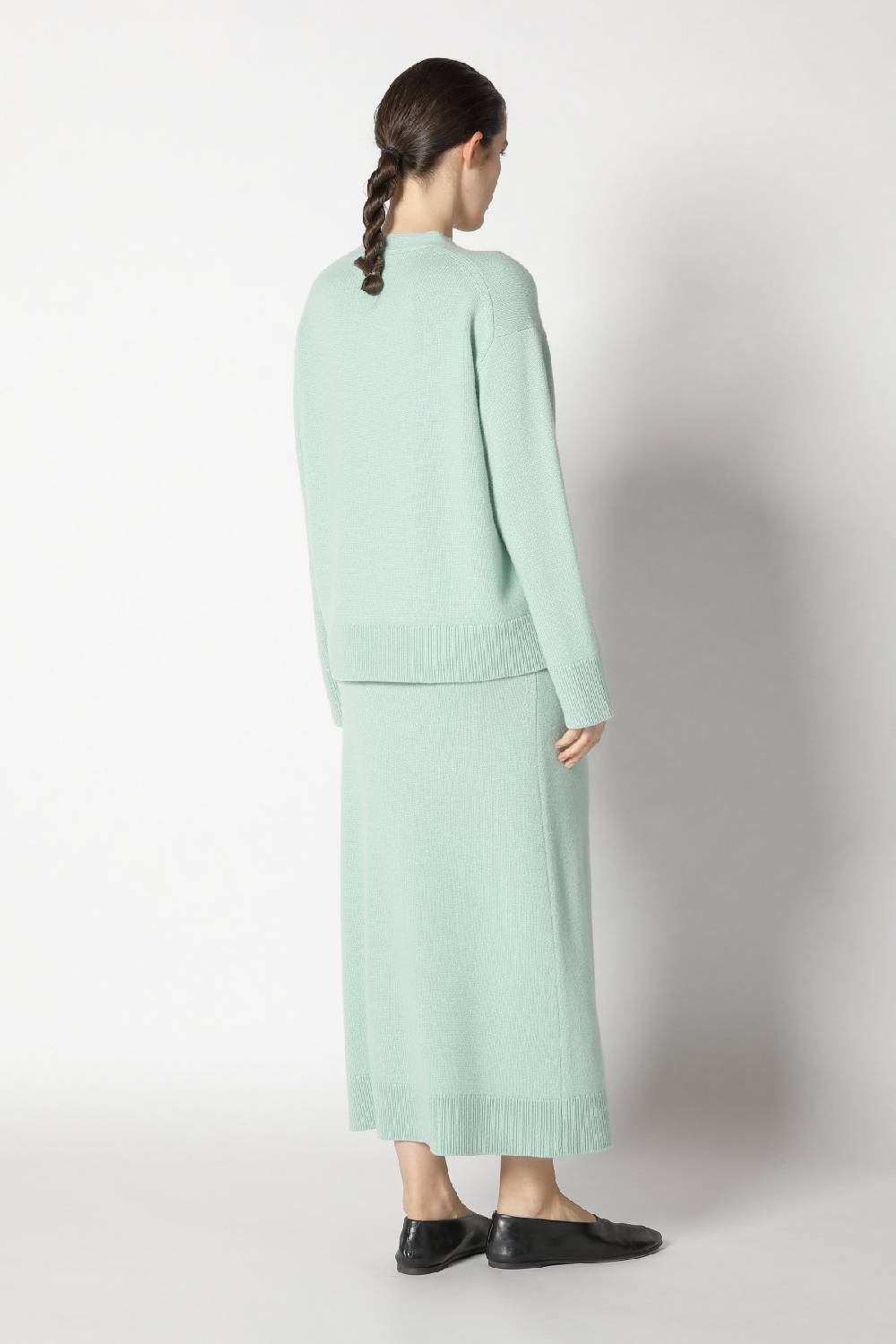 Sminfinity pure V neck + loosely 1x1 rib scarf + pure A skirt Exklusive Angebote