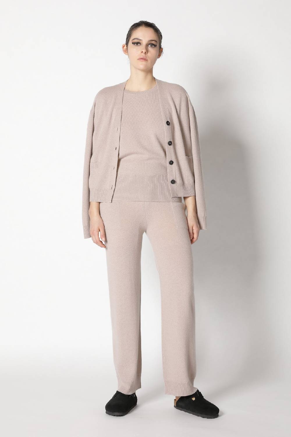 Sminfinity infinite cropped cardy + infinite crew T + infinite palazzo pants Riesige Rabatte