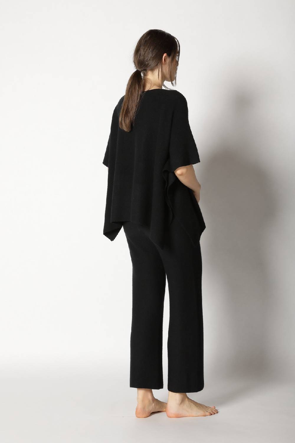 Sminfinity garter cape top + garter cropped pants Neuheiten