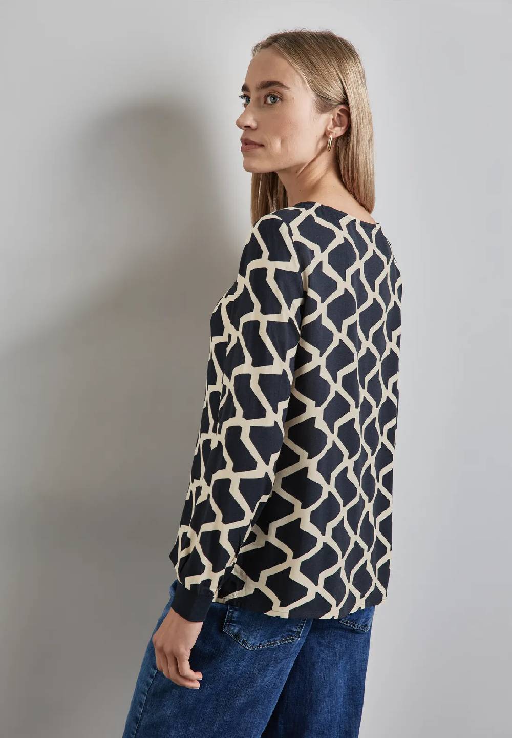 Street One Bluse mit Tape-Details im Angebot